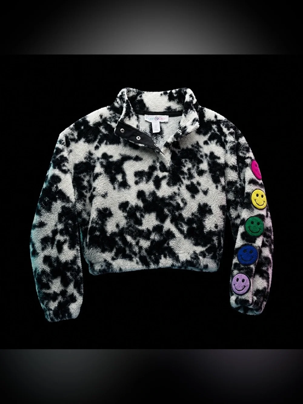Girls cropped, quarter-snap fleece pullover from the brand Sugar & Jade. - Picture 2 of 7